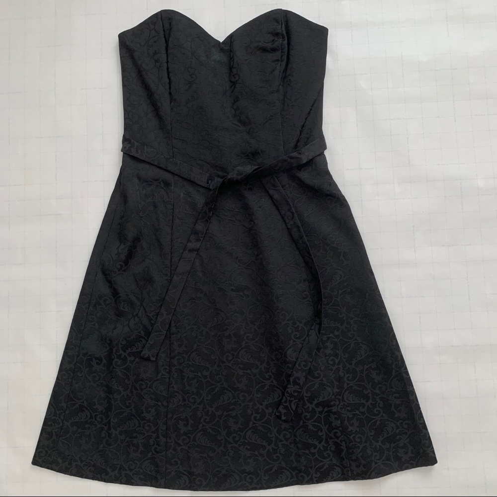 NWT White House Black Market Black jacquard cocktail dress Size 0